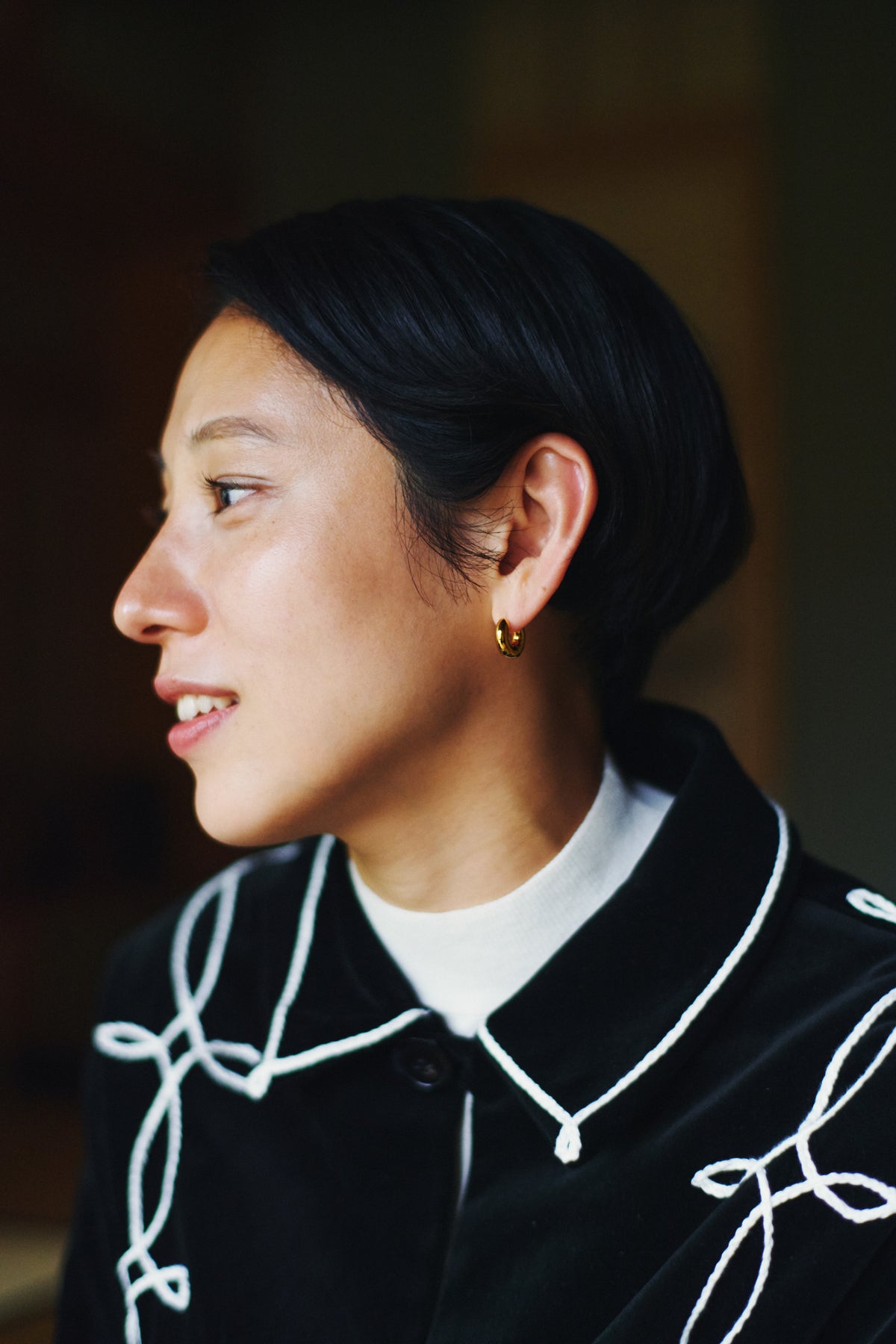 Close to my heart / earrings– camel.jp